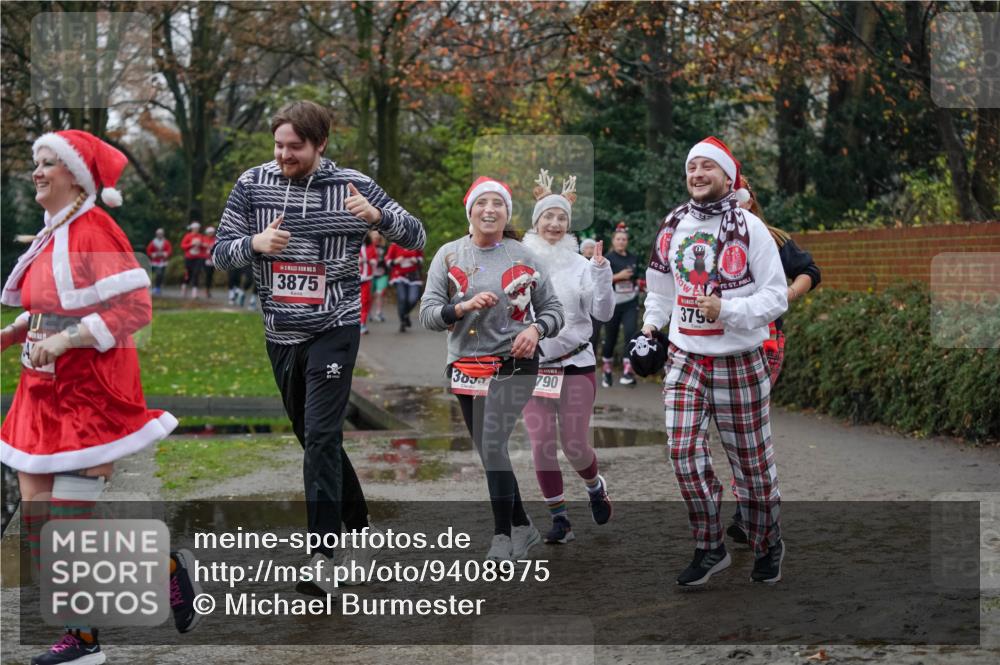 07.12.2025 - St. Pauli X-Mass-Run No. 15 Michael Burmester http://msf.ph/oto/9408975 07.12.2025 11:27:09 Laufen 15, 3875, 3853, 790, 3755 meine-sportfotos.de