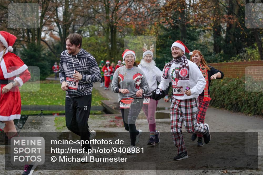 07.12.2025 - St. Pauli X-Mass-Run No. 15 Michael Burmester http://msf.ph/oto/9408981 07.12.2025 11:27:09 Laufen 3875, 3853, 90, 3795 meine-sportfotos.de