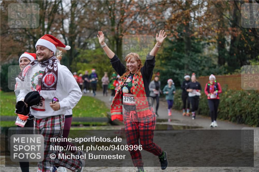 07.12.2025 - St. Pauli X-Mass-Run No. 15 Michael Burmester http://msf.ph/oto/9408996 07.12.2025 11:27:10 Laufen 3855, 1940, 115, 3794 meine-sportfotos.de