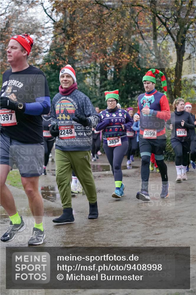 07.12.2025 - St. Pauli X-Mass-Run No. 15 Michael Burmester http://msf.ph/oto/9408998 07.12.2025 09:44:49 Laufen 1929, 1397, 1505, 15, 2248, 3859, 3970, 3857 meine-sportfotos.de