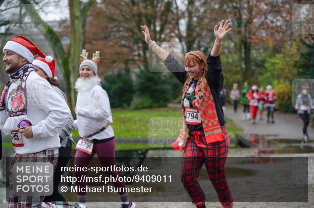 07.12.2025 - St. Pauli X-Mass-Run No. 15 Michael Burmester http://msf.ph/oto/9409011 07.12.2025 11:27:11 Laufen 340, 195, 3790, 3794 meine-sportfotos.de