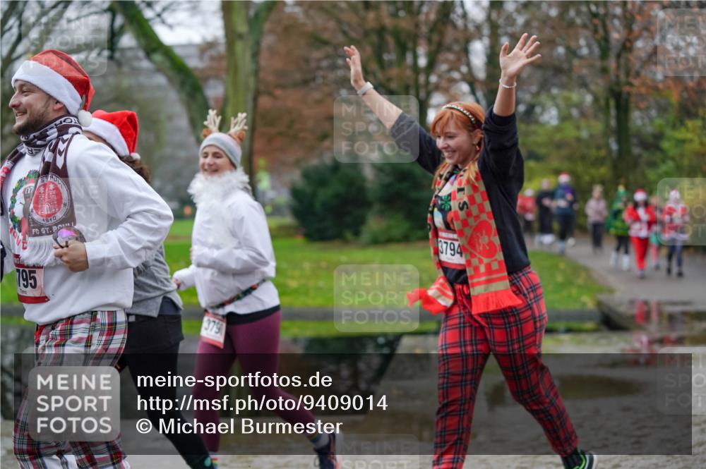 07.12.2025 - St. Pauli X-Mass-Run No. 15 Michael Burmester http://msf.ph/oto/9409014 07.12.2025 11:27:11 Laufen 1940, 195, 379, 3794 meine-sportfotos.de