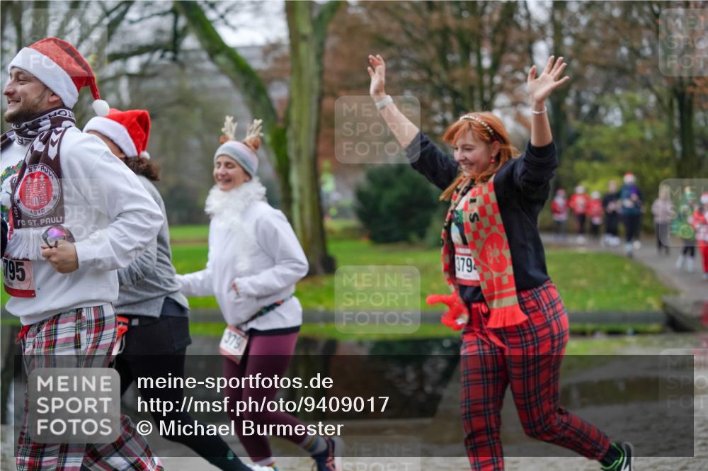 07.12.2025 - St. Pauli X-Mass-Run No. 15 Michael Burmester http://msf.ph/oto/9409017 07.12.2025 11:27:11 Laufen 1940, 195, 3791, 3792 meine-sportfotos.de
