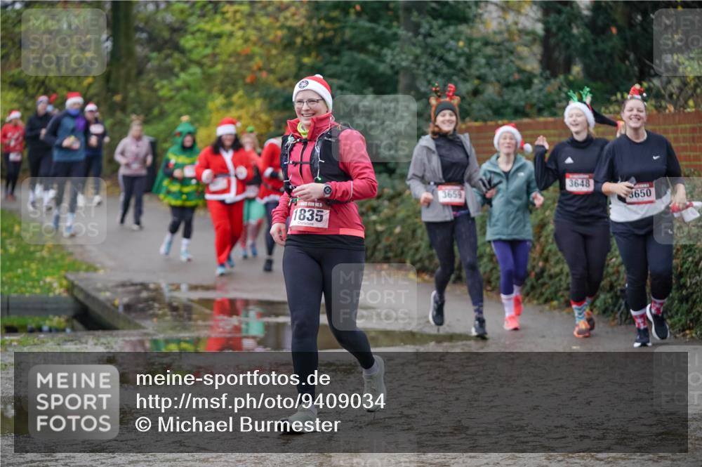 07.12.2025 - St. Pauli X-Mass-Run No. 15 Michael Burmester http://msf.ph/oto/9409034 07.12.2025 11:27:13 Laufen 1835, 3659, 3648, 3650 meine-sportfotos.de