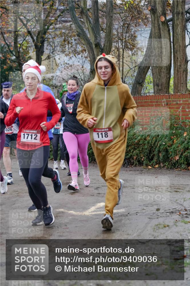 07.12.2025 - St. Pauli X-Mass-Run No. 15 Michael Burmester http://msf.ph/oto/9409036 07.12.2025 09:44:55 Laufen 1026, 1712, 284, 86, 118 meine-sportfotos.de