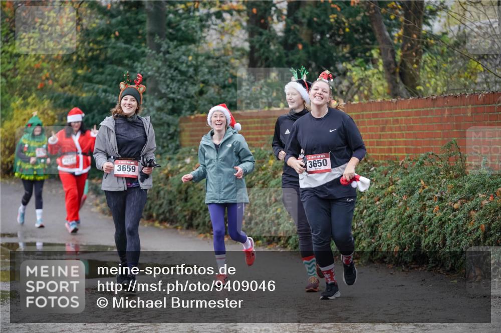 07.12.2025 - St. Pauli X-Mass-Run No. 15 Michael Burmester http://msf.ph/oto/9409046 07.12.2025 11:27:15 Laufen 2017, 3659, 15, 3650 meine-sportfotos.de