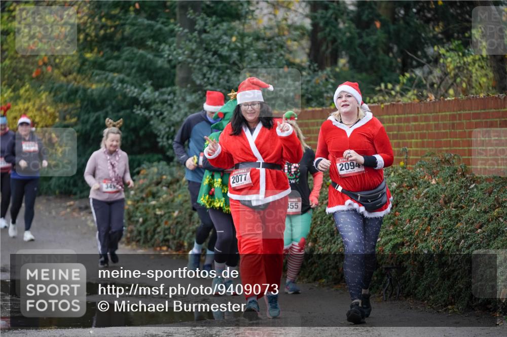 07.12.2025 - St. Pauli X-Mass-Run No. 15 Michael Burmester http://msf.ph/oto/9409073 07.12.2025 11:27:19 Laufen 3494, 349, 2077, 2094, 55 meine-sportfotos.de