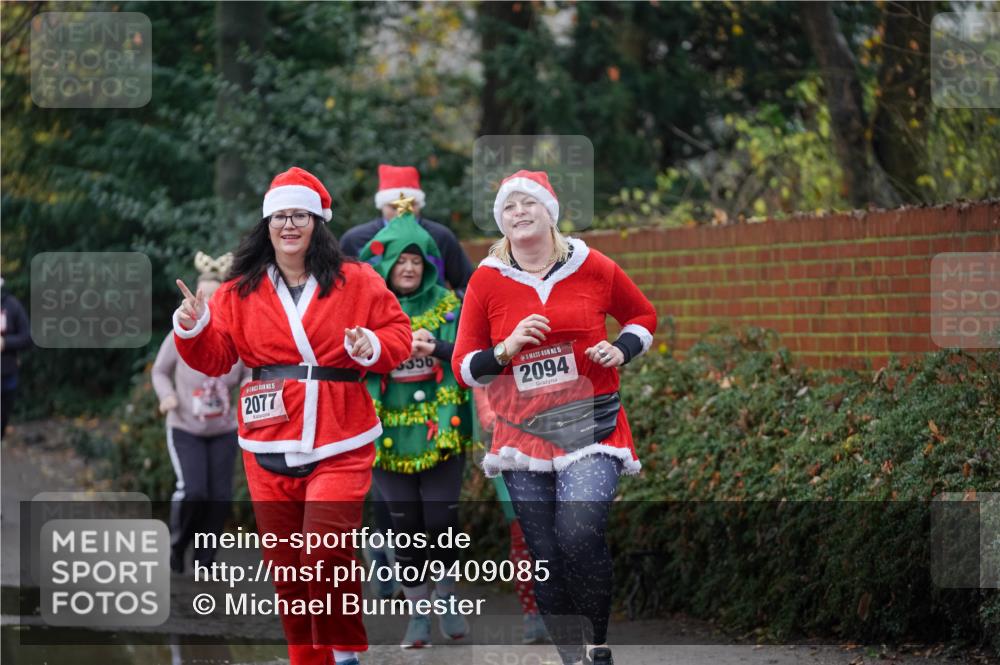 07.12.2025 - St. Pauli X-Mass-Run No. 15 Michael Burmester http://msf.ph/oto/9409085 07.12.2025 11:27:20 Laufen 2077, 3356, 15, 2094 meine-sportfotos.de