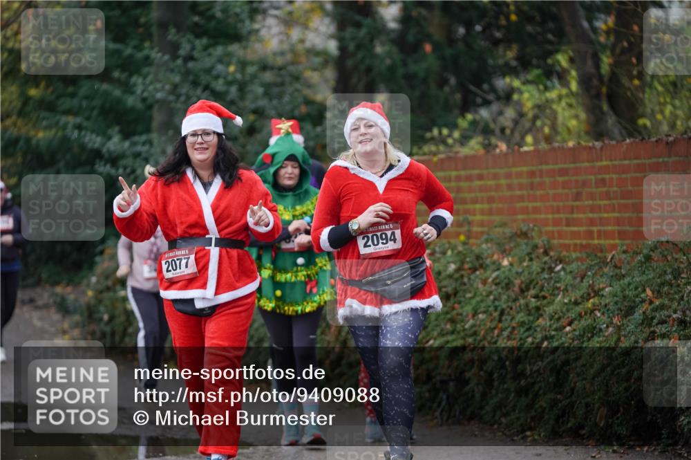 07.12.2025 - St. Pauli X-Mass-Run No. 15 Michael Burmester http://msf.ph/oto/9409088 07.12.2025 11:27:20 Laufen 5, 2077, 15, 2094 meine-sportfotos.de
