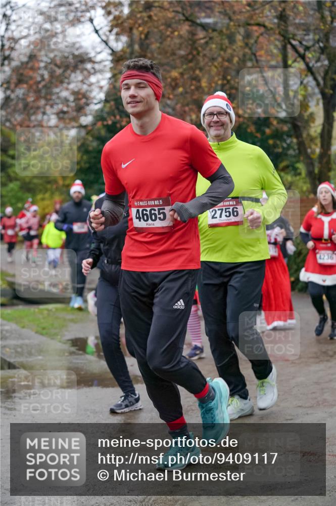 07.12.2025 - St. Pauli X-Mass-Run No. 15 Michael Burmester http://msf.ph/oto/9409117 07.12.2025 09:45:05 Laufen 15, 4665, 15, 2756, 4236 meine-sportfotos.de