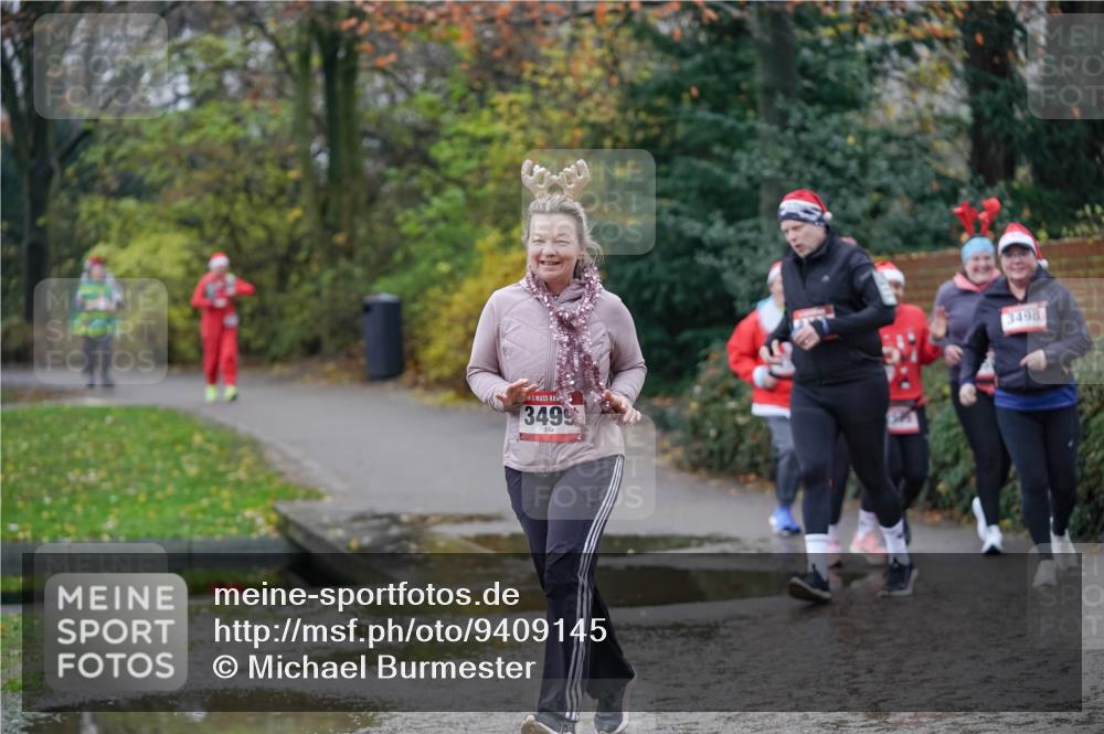 07.12.2025 - St. Pauli X-Mass-Run No. 15 Michael Burmester http://msf.ph/oto/9409145 07.12.2025 11:27:26 Laufen 3499, 3498 meine-sportfotos.de