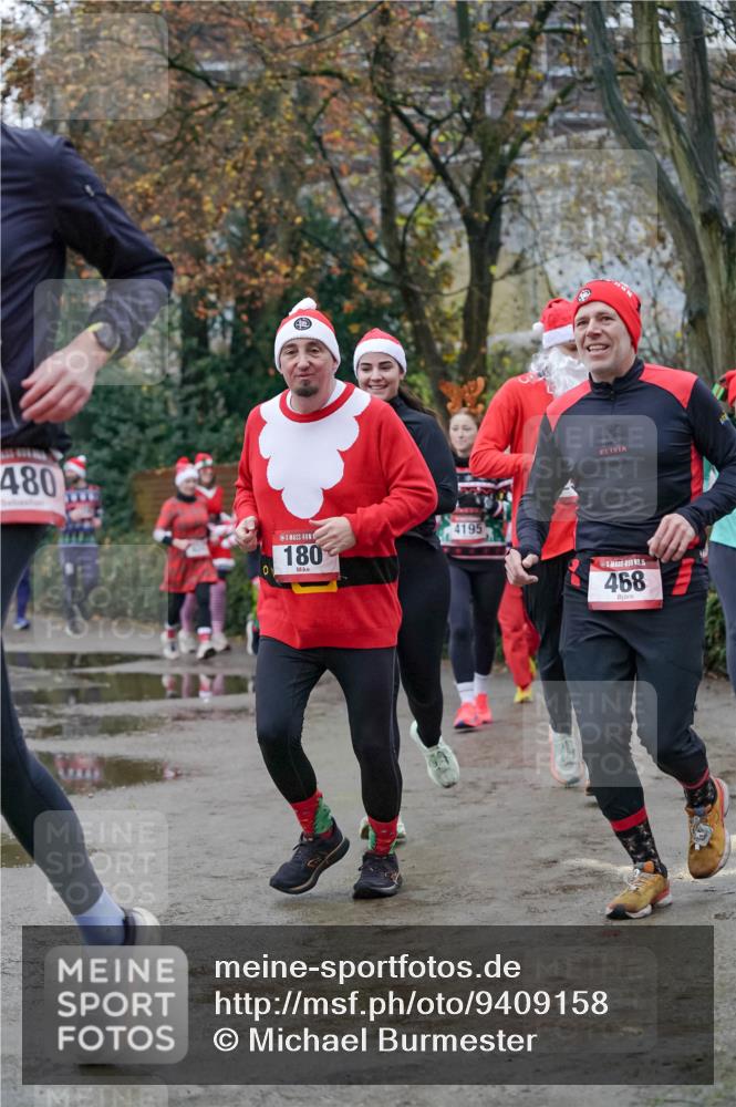07.12.2025 - St. Pauli X-Mass-Run No. 15 Michael Burmester http://msf.ph/oto/9409158 07.12.2025 09:45:10 Laufen 480, 180, 4195, 468 meine-sportfotos.de