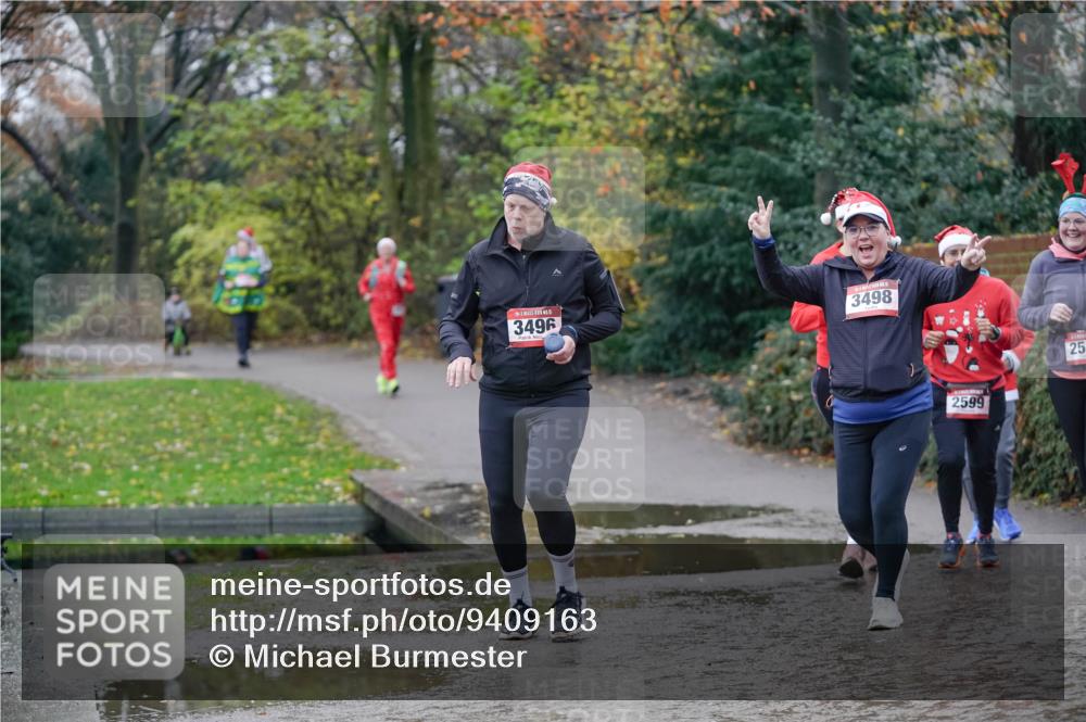 07.12.2025 - St. Pauli X-Mass-Run No. 15 Michael Burmester http://msf.ph/oto/9409163 07.12.2025 11:27:28 Laufen 3496, 3498, 2599, 25 meine-sportfotos.de