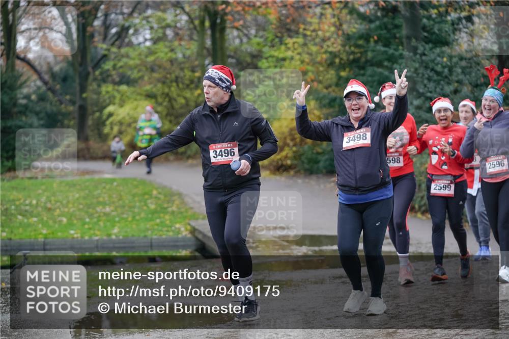 07.12.2025 - St. Pauli X-Mass-Run No. 15 Michael Burmester http://msf.ph/oto/9409175 07.12.2025 11:27:28 Laufen 15, 3496, 3498, 598, 2596, 2599 meine-sportfotos.de