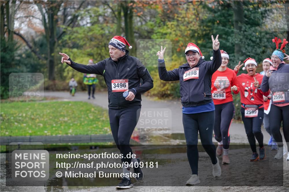 07.12.2025 - St. Pauli X-Mass-Run No. 15 Michael Burmester http://msf.ph/oto/9409181 07.12.2025 11:27:29 Laufen 15, 3496, 3498, 2598, 2599, 2596 meine-sportfotos.de
