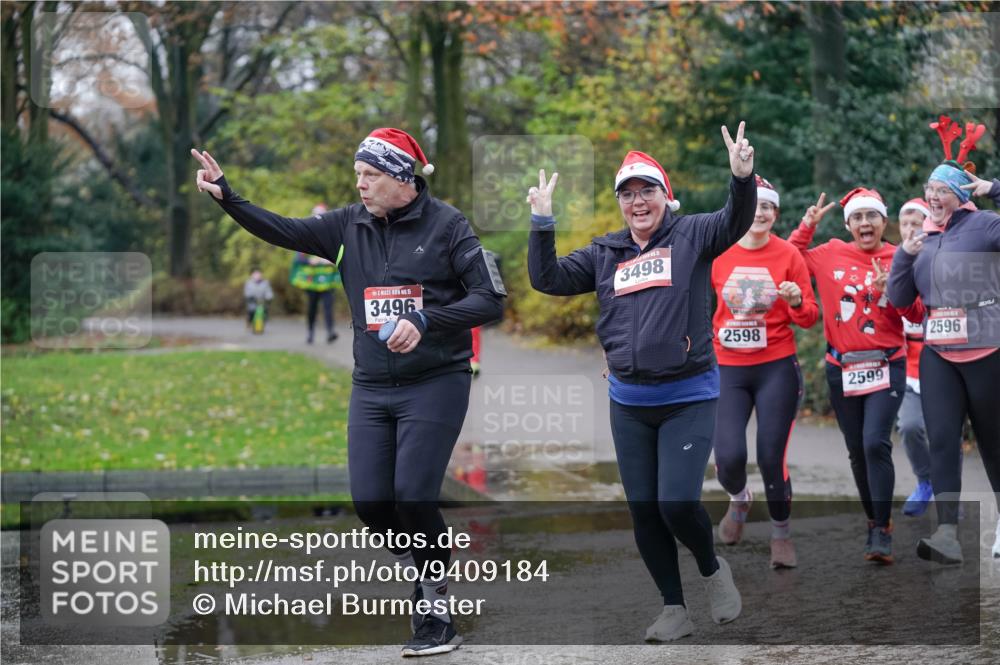 07.12.2025 - St. Pauli X-Mass-Run No. 15 Michael Burmester http://msf.ph/oto/9409184 07.12.2025 11:27:29 Laufen 15, 3496, 3498, 2598, 2599, 2596 meine-sportfotos.de