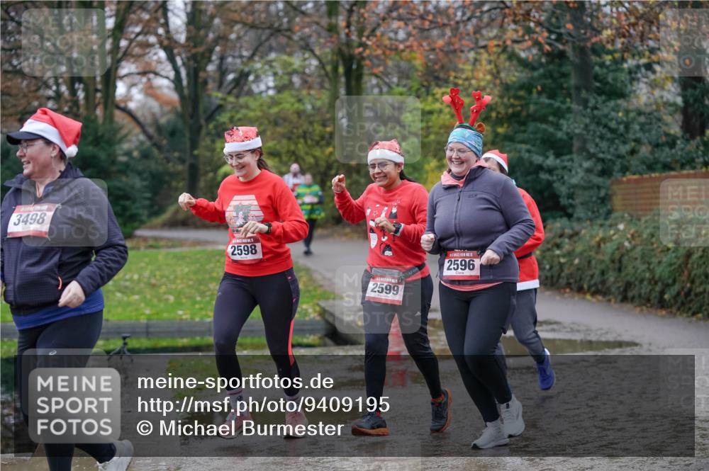 07.12.2025 - St. Pauli X-Mass-Run No. 15 Michael Burmester http://msf.ph/oto/9409195 07.12.2025 11:27:31 Laufen 3498, 2598, 2599, 15, 2596 meine-sportfotos.de