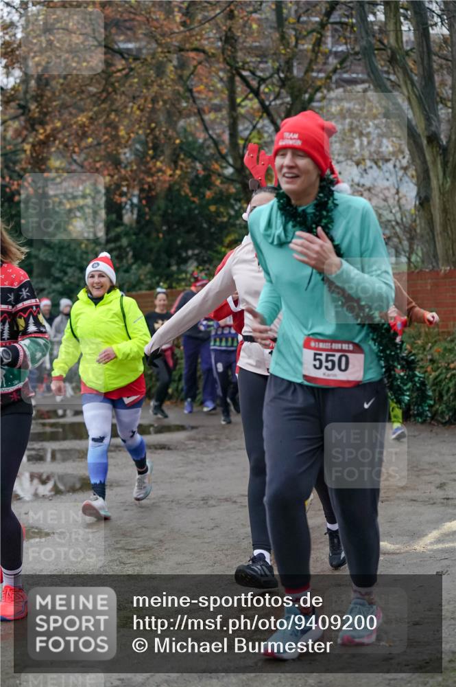 07.12.2025 - St. Pauli X-Mass-Run No. 15 Michael Burmester http://msf.ph/oto/9409200 07.12.2025 09:45:13 Laufen 550 meine-sportfotos.de
