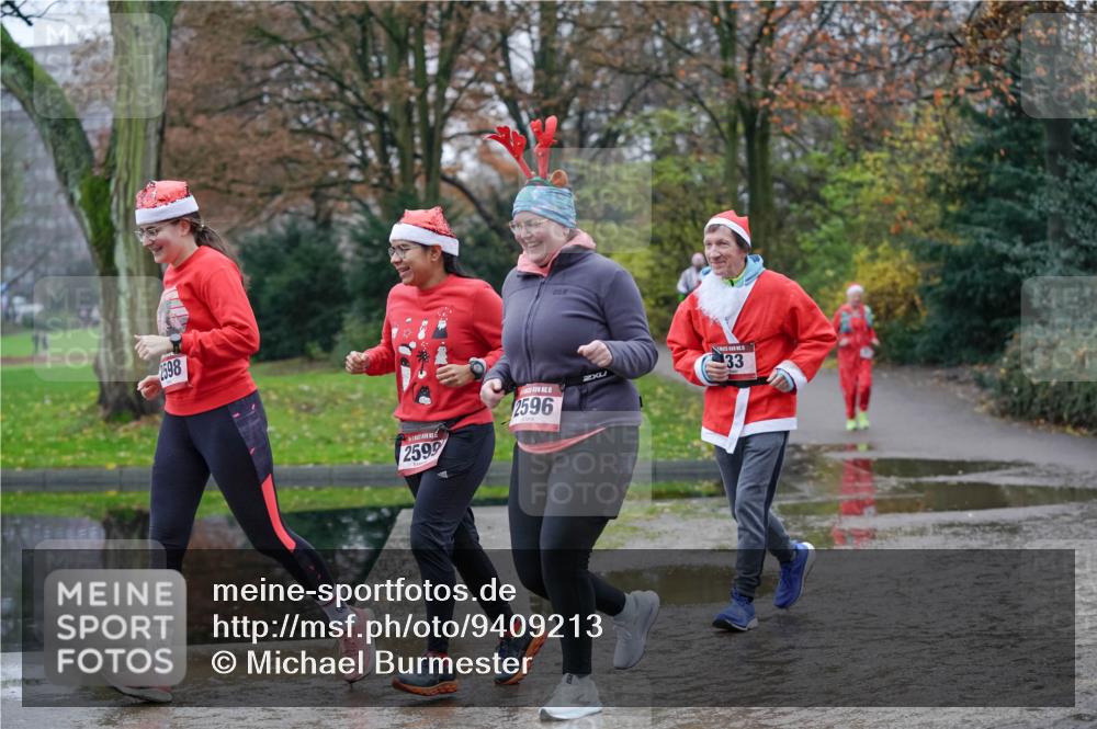 07.12.2025 - St. Pauli X-Mass-Run No. 15 Michael Burmester http://msf.ph/oto/9409213 07.12.2025 11:27:32 Laufen 598, 2599, 2596, 2, 33 meine-sportfotos.de