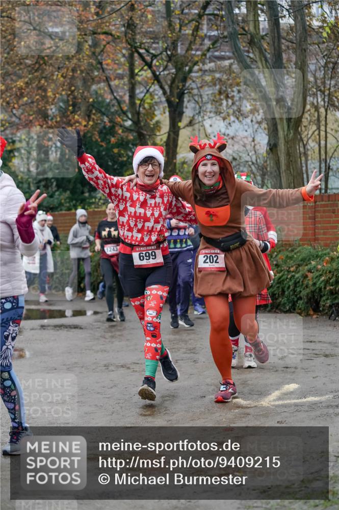 07.12.2025 - St. Pauli X-Mass-Run No. 15 Michael Burmester http://msf.ph/oto/9409215 07.12.2025 09:45:15 Laufen 1243, 5, 699, 5, 202 meine-sportfotos.de