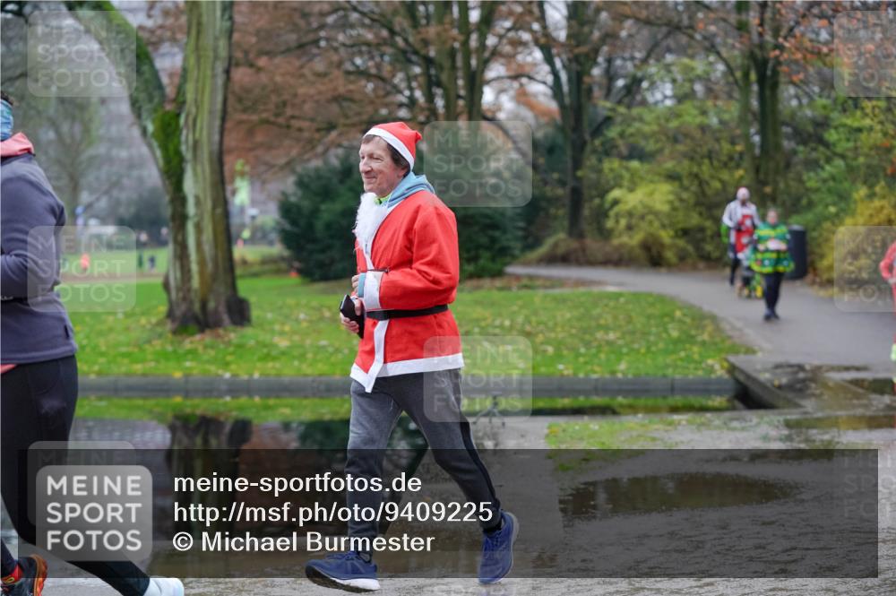 07.12.2025 - St. Pauli X-Mass-Run No. 15 Michael Burmester http://msf.ph/oto/9409225 07.12.2025 11:27:33 Laufen  meine-sportfotos.de