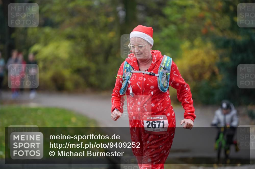 07.12.2025 - St. Pauli X-Mass-Run No. 15 Michael Burmester http://msf.ph/oto/9409252 07.12.2025 11:27:40 Laufen 5, 2671 meine-sportfotos.de