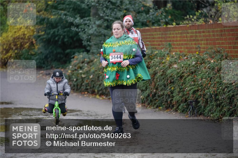 07.12.2025 - St. Pauli X-Mass-Run No. 15 Michael Burmester http://msf.ph/oto/9409263 07.12.2025 11:27:42 Laufen 3444 meine-sportfotos.de