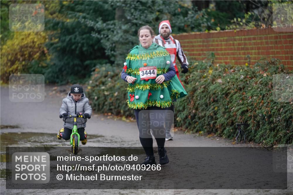 07.12.2025 - St. Pauli X-Mass-Run No. 15 Michael Burmester http://msf.ph/oto/9409266 07.12.2025 11:27:42 Laufen 5, 3444 meine-sportfotos.de