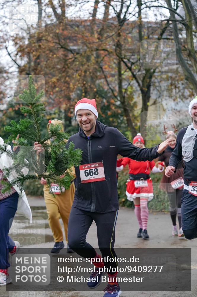 07.12.2025 - St. Pauli X-Mass-Run No. 15 Michael Burmester http://msf.ph/oto/9409277 07.12.2025 09:45:21 Laufen 12, 15, 668, 46, 3196, 33 meine-sportfotos.de