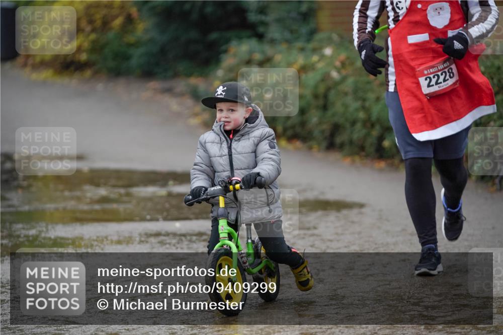 07.12.2025 - St. Pauli X-Mass-Run No. 15 Michael Burmester http://msf.ph/oto/9409299 07.12.2025 11:27:46 Laufen 2228 meine-sportfotos.de