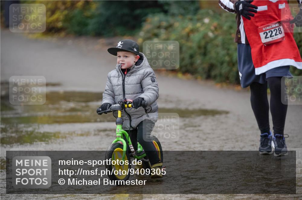 07.12.2025 - St. Pauli X-Mass-Run No. 15 Michael Burmester http://msf.ph/oto/9409305 07.12.2025 11:27:46 Laufen 2228 meine-sportfotos.de