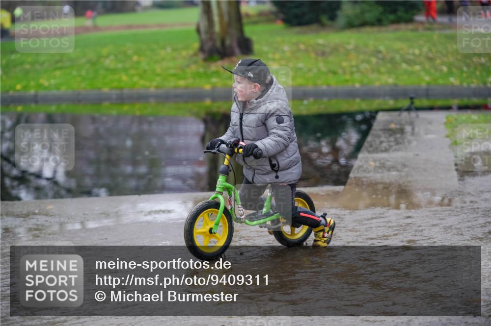 07.12.2025 - St. Pauli X-Mass-Run No. 15 Michael Burmester http://msf.ph/oto/9409311 07.12.2025 11:27:47 Laufen  meine-sportfotos.de