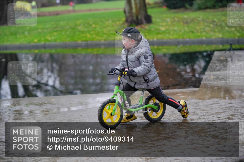 07.12.2025 - St. Pauli X-Mass-Run No. 15 Michael Burmester http://msf.ph/oto/9409314 07.12.2025 11:27:48 Laufen  meine-sportfotos.de