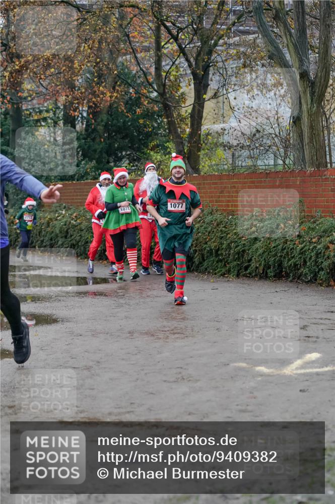 07.12.2025 - St. Pauli X-Mass-Run No. 15 Michael Burmester http://msf.ph/oto/9409382 07.12.2025 09:45:32 Laufen 2712, 1074, 1077 meine-sportfotos.de