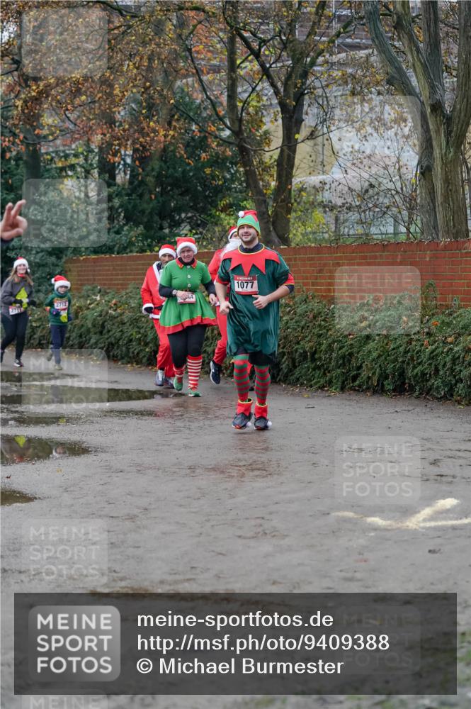 07.12.2025 - St. Pauli X-Mass-Run No. 15 Michael Burmester http://msf.ph/oto/9409388 07.12.2025 09:45:33 Laufen 2711, 2712, 1077 meine-sportfotos.de