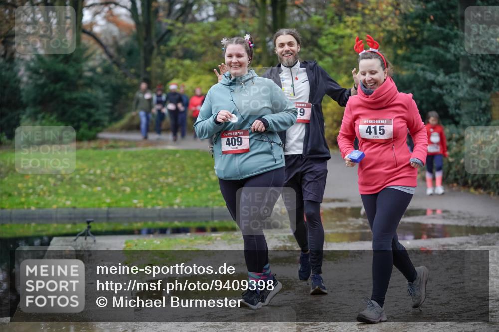 07.12.2025 - St. Pauli X-Mass-Run No. 15 Michael Burmester http://msf.ph/oto/9409398 07.12.2025 11:28:04 Laufen 10, 15, 409, 9, 15, 415 meine-sportfotos.de