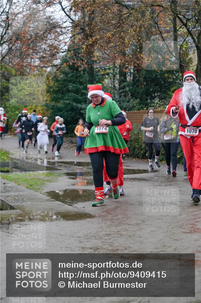 07.12.2025 - St. Pauli X-Mass-Run No. 15 Michael Burmester http://msf.ph/oto/9409415 07.12.2025 09:45:36 Laufen 1074, 3354, 2711, 1070 meine-sportfotos.de