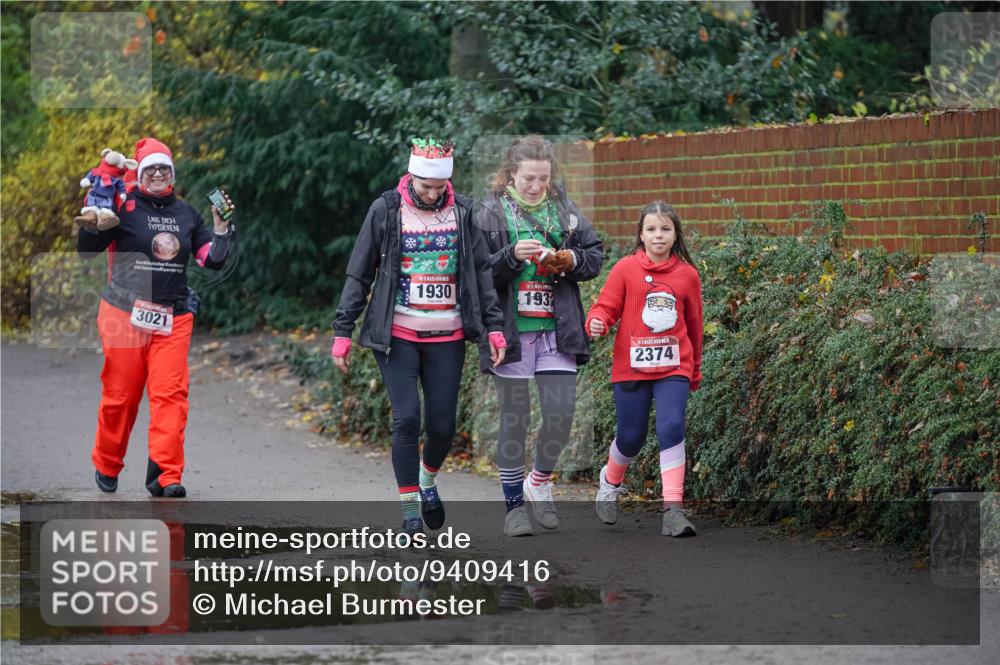 07.12.2025 - St. Pauli X-Mass-Run No. 15 Michael Burmester http://msf.ph/oto/9409416 07.12.2025 11:28:07 Laufen 1930, 193, 3021, 2374 meine-sportfotos.de