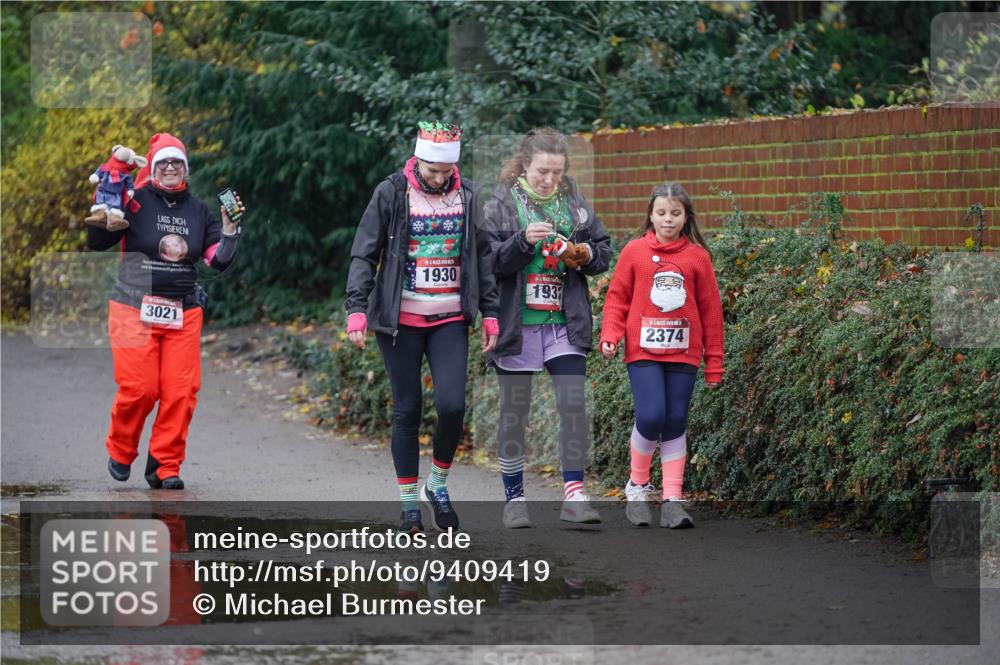 07.12.2025 - St. Pauli X-Mass-Run No. 15 Michael Burmester http://msf.ph/oto/9409419 07.12.2025 11:28:07 Laufen 3021, 1930, 193, 2374 meine-sportfotos.de
