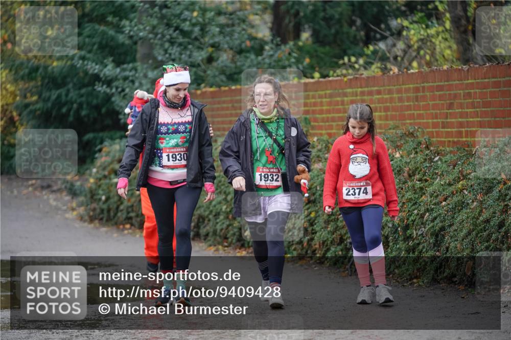 07.12.2025 - St. Pauli X-Mass-Run No. 15 Michael Burmester http://msf.ph/oto/9409428 07.12.2025 11:28:10 Laufen 15, 1930, 1932, 2374 meine-sportfotos.de