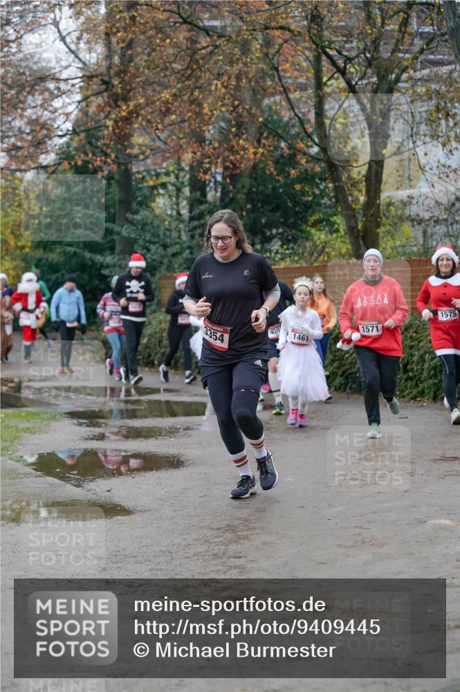 07.12.2025 - St. Pauli X-Mass-Run No. 15 Michael Burmester http://msf.ph/oto/9409445 07.12.2025 09:45:40 Laufen 3354, 08, 1575, 1571, 1461 meine-sportfotos.de