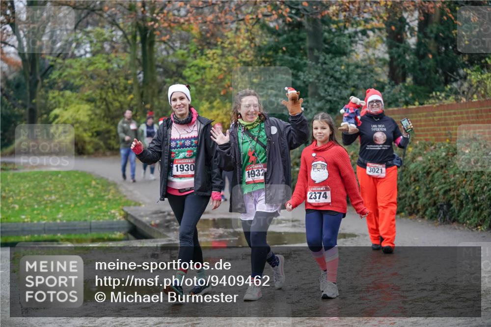 07.12.2025 - St. Pauli X-Mass-Run No. 15 Michael Burmester http://msf.ph/oto/9409462 07.12.2025 11:28:13 Laufen 15, 1930, 1932, 2374, 3021 meine-sportfotos.de