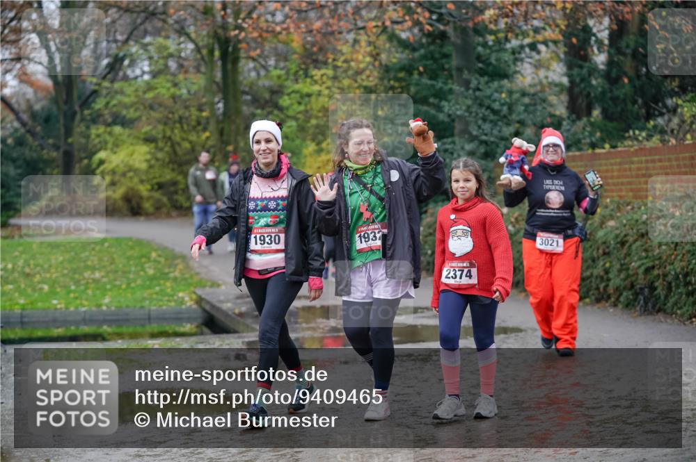 07.12.2025 - St. Pauli X-Mass-Run No. 15 Michael Burmester http://msf.ph/oto/9409465 07.12.2025 11:28:13 Laufen 5, 1930, 1937, 2374, 3021 meine-sportfotos.de