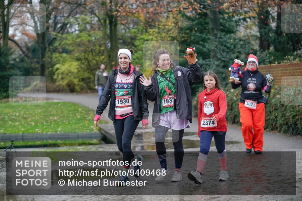 07.12.2025 - St. Pauli X-Mass-Run No. 15 Michael Burmester http://msf.ph/oto/9409468 07.12.2025 11:28:13 Laufen 1930, 1937, 2374, 3021 meine-sportfotos.de