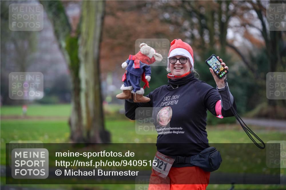 07.12.2025 - St. Pauli X-Mass-Run No. 15 Michael Burmester http://msf.ph/oto/9409515 07.12.2025 11:28:17 Laufen 15, 3021 meine-sportfotos.de