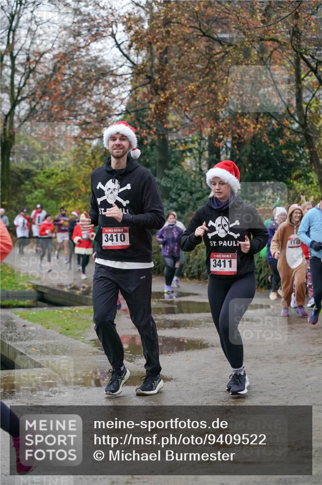 07.12.2025 - St. Pauli X-Mass-Run No. 15 Michael Burmester http://msf.ph/oto/9409522 07.12.2025 09:45:47 Laufen 15, 3410, 1148, 15, 3411 meine-sportfotos.de