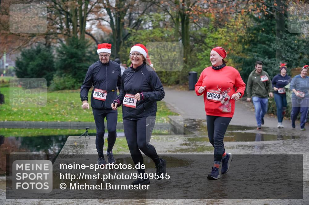 07.12.2025 - St. Pauli X-Mass-Run No. 15 Michael Burmester http://msf.ph/oto/9409545 07.12.2025 11:28:22 Laufen 2826, 2825, 5, 2824 meine-sportfotos.de