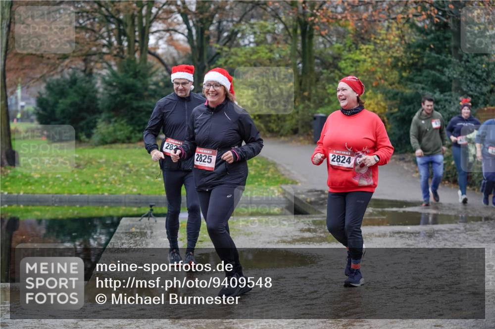 07.12.2025 - St. Pauli X-Mass-Run No. 15 Michael Burmester http://msf.ph/oto/9409548 07.12.2025 11:28:22 Laufen 282, 2825, 2824 meine-sportfotos.de