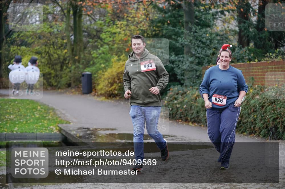 07.12.2025 - St. Pauli X-Mass-Run No. 15 Michael Burmester http://msf.ph/oto/9409569 07.12.2025 11:28:25 Laufen 933, 926 meine-sportfotos.de
