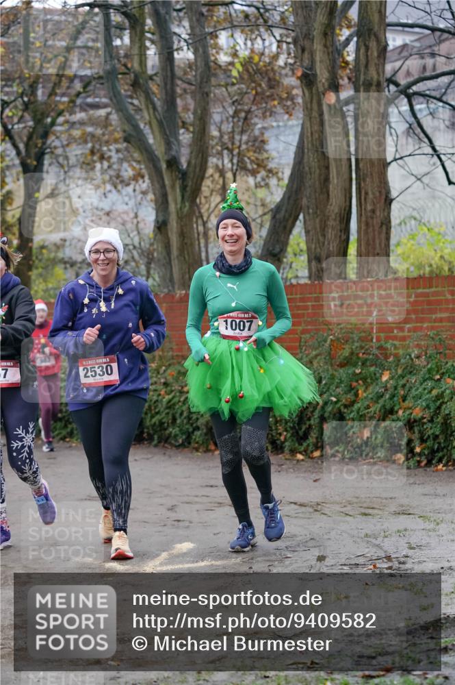 07.12.2025 - St. Pauli X-Mass-Run No. 15 Michael Burmester http://msf.ph/oto/9409582 07.12.2025 09:45:52 Laufen 7, 5, 2530, 1007 meine-sportfotos.de